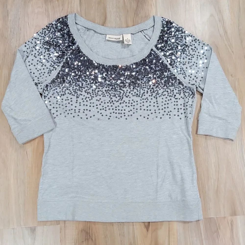 🔹️DKNY Jeans Gray & Silver Sequined 3/4 Sleeve Sweater Medium